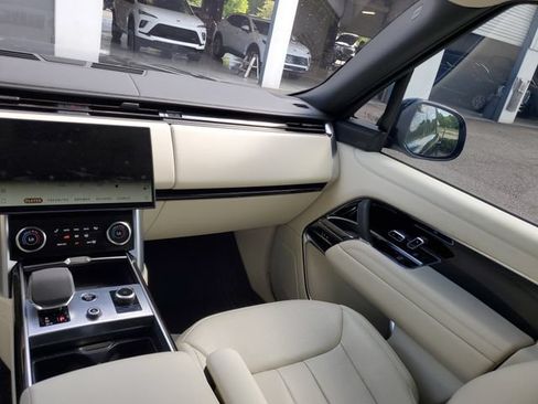 Used 2023 Land Rover Range Rover Long Wheelbase Autobiography AWD/4WD image 13