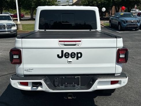 Used 2023 Jeep Gladiator Overland AWD/4WD image 4