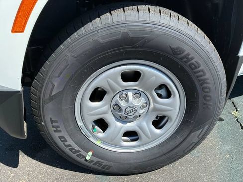 New 2026 Nissan Frontier S w/ S Utility Package RWD image 10