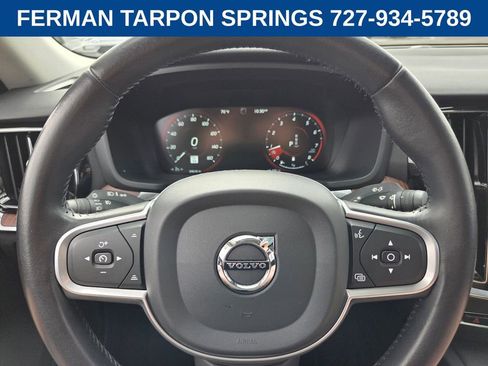 Certified 2022 Volvo S60 B5 Momentum image 29