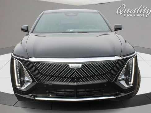 Used 2024 Cadillac Lyriq Luxury w/ LPO, Floor Liner Package image 10