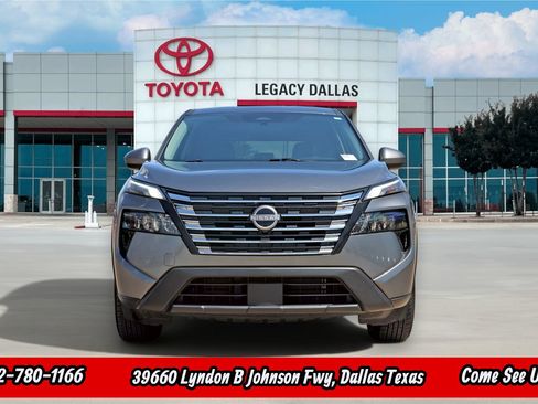 Used 2025 Nissan Rogue SV AWD/4WD image 5