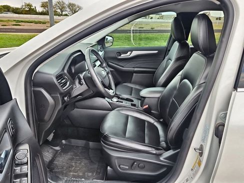 Used 2024 Ford Escape Platinum AWD/4WD image 16