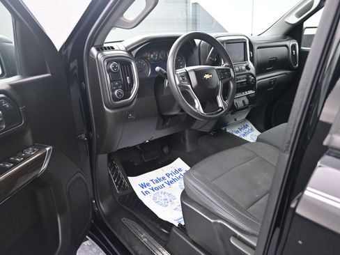 Certified 2019 Chevrolet Silverado 1500 LT w/ Remote Start Package image 9