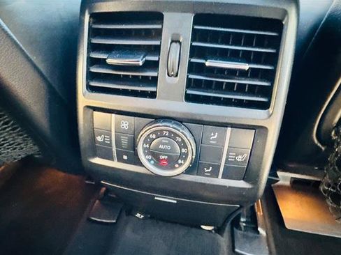 Used 2014 Mercedes-Benz GL 550 4MATIC image 36