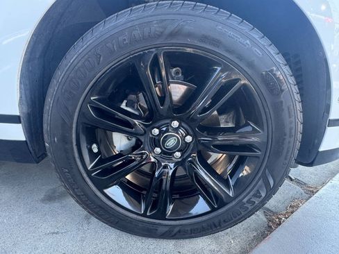 Used 2019 Land Rover Range Rover Velar R-Dynamic SE AWD/4WD image 24