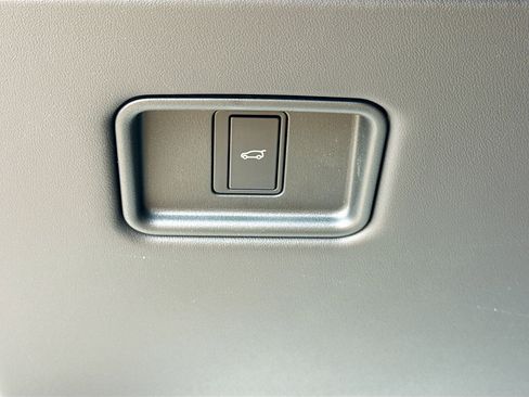 New 2026 Land Rover Range Rover Sport Dynamic SE AWD/4WD image 35