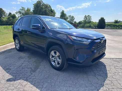 Used 2023 Toyota RAV4 XLE FWD image 3