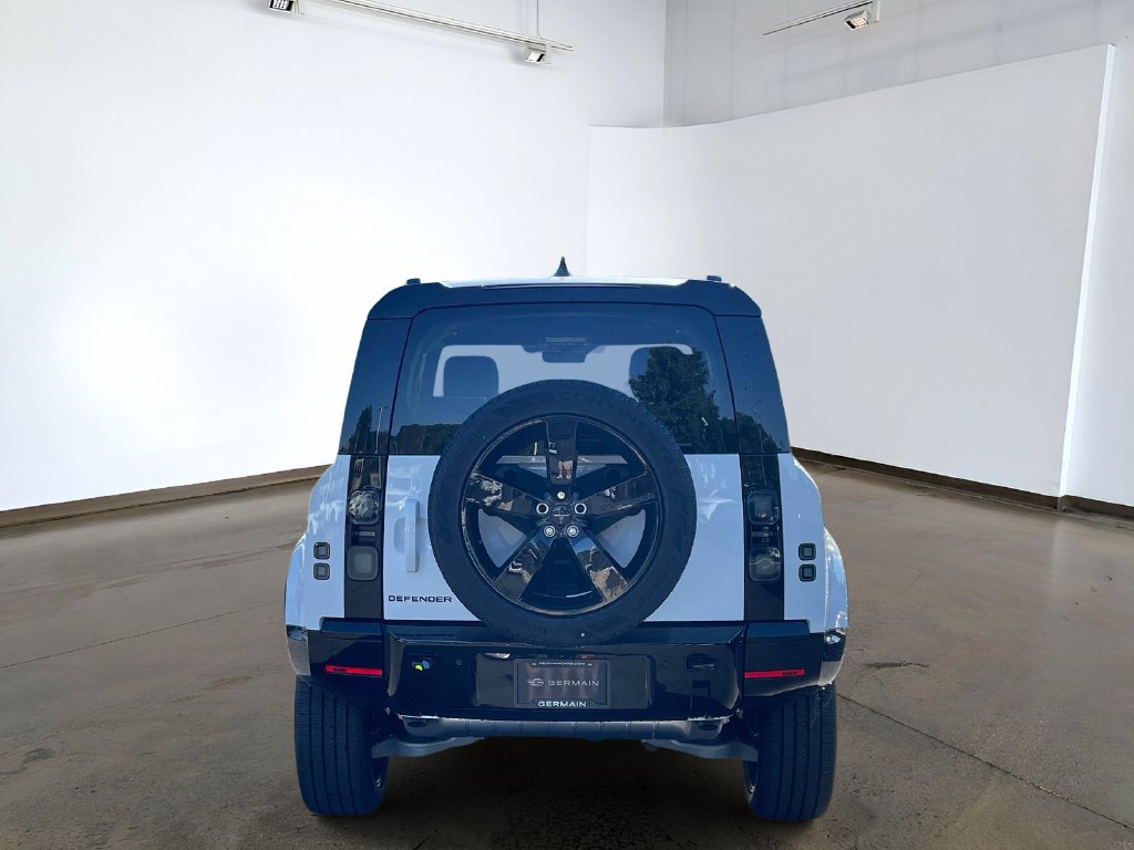 New 2026 Land Rover Defender 110 X-Dynamic SE AWD/4WD image 5