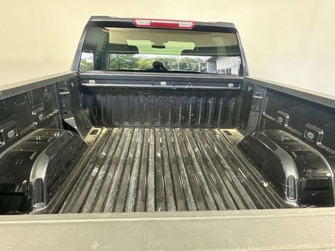Used 2025 GMC Sierra 1500 SLT AWD/4WD image 26
