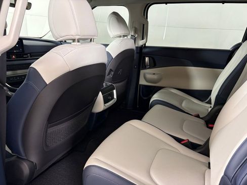 New 2026 Kia Carnival EX image 34