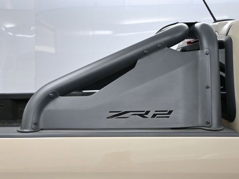 Used 2022 Chevrolet Colorado ZR2 w/ ZR2 Dusk Special Edition image 36