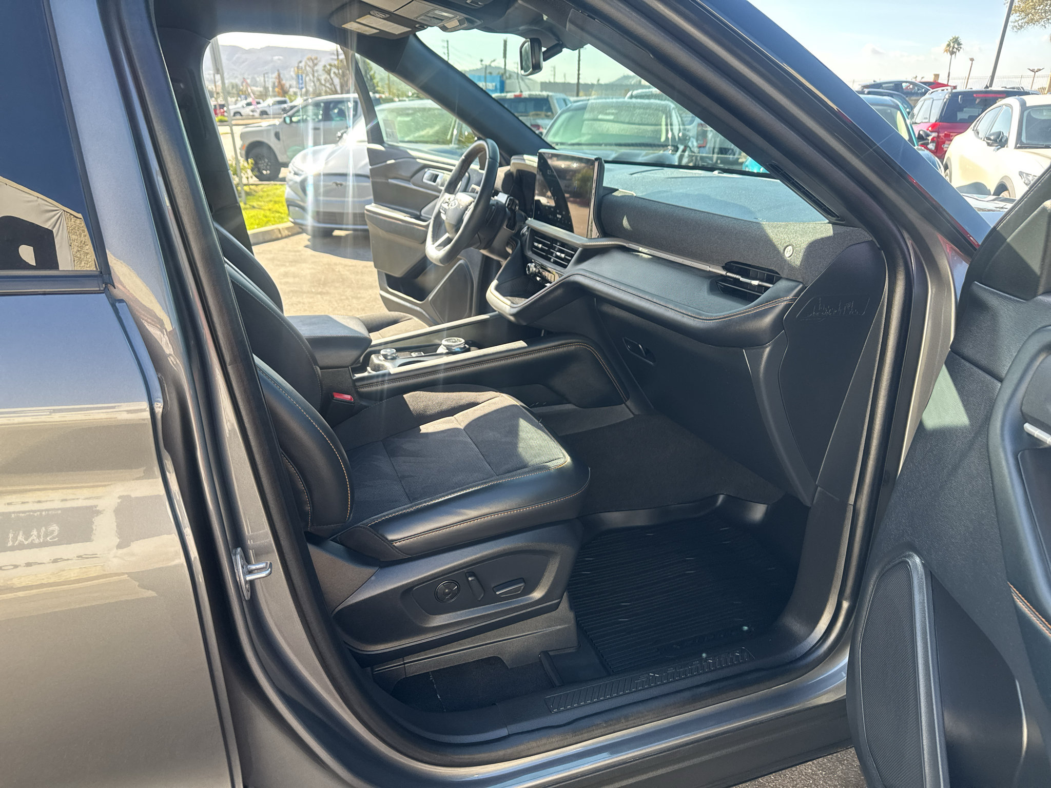 Used 2026 Ford Explorer Tremor w/ Tremor Ultimate Package AWD/4WD image 25