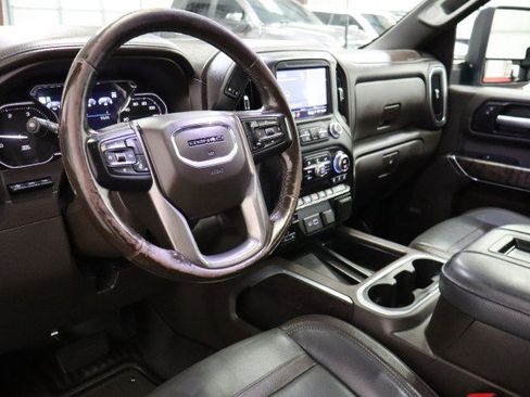 Used 2022 GMC Sierra 3500 Denali w/ Denali Ultimate Package AWD/4WD image 39