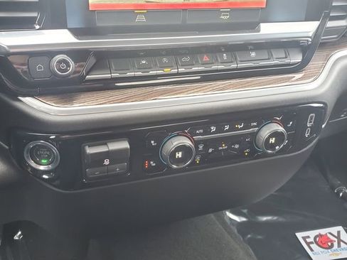 Used 2026 Chevrolet Silverado 1500 LT image 34