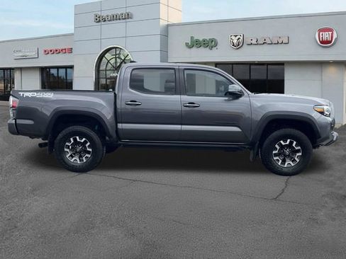 Used 2021 Toyota Tacoma TRD Off-Road w/ Technology Package AWD/4WD image 8