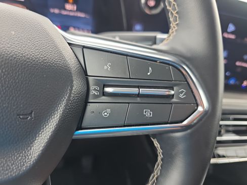 Used 2026 Chevrolet Traverse LT FWD image 21