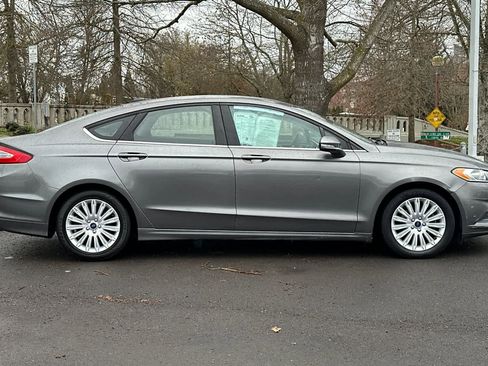 Used 2014 Ford Fusion SE image 8