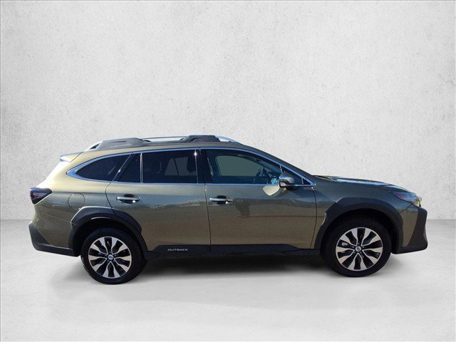 Used 2025 Subaru Outback Touring AWD/4WD image 4