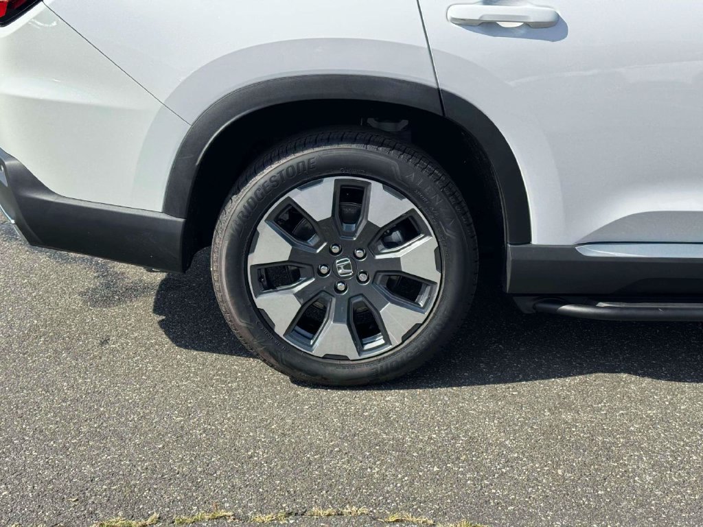Used 2026 Honda Pilot Elite image 10