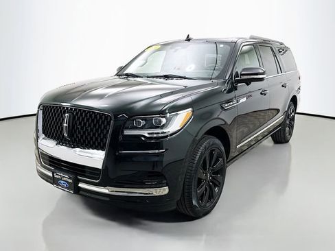 Used 2024 Lincoln Navigator L Black Label image 3