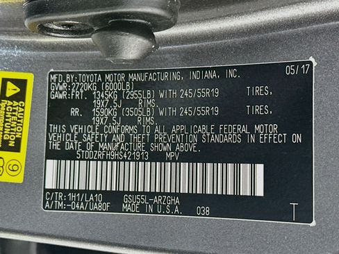 Used 2017 Toyota Highlander Limited Platinum AWD/4WD image 33