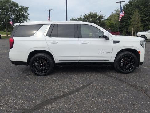Used 2022 GMC Yukon SLT w/ SLT Premium Package AWD/4WD image 7
