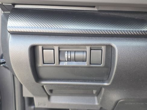 Used 2024 Subaru Crosstrek 2.0i Premium image 22