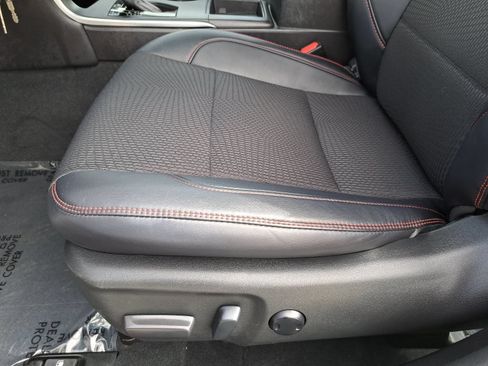 Used 2017 Toyota Camry SE FWD image 29