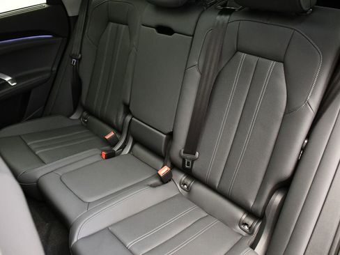 Used 2025 Audi Q5 Premium Plus w/ Premium Plus AWD/4WD image 42