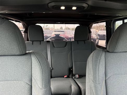 Used 2024 Jeep Wrangler Sahara image 28