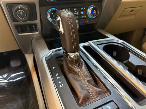 Used 2018 Ford F150 Lariat w/ Equipment Group 502A Luxury image 15