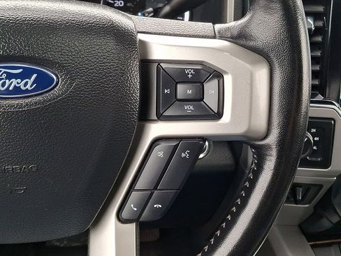 Used 2022 Ford F350 Lariat w/ Black Appearance Package image 22