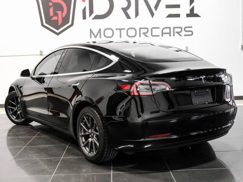 Used 2019 Tesla Model 3 Standard Range Plus image 12