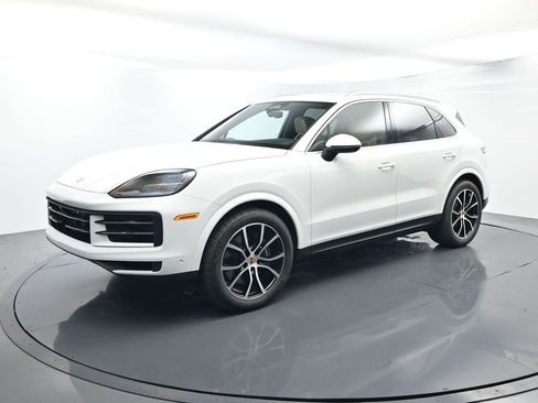 Certified 2026 Porsche Cayenne AWD/4WD image 1