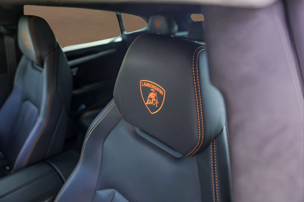Used 2020 Lamborghini Urus AWD/4WD image 9