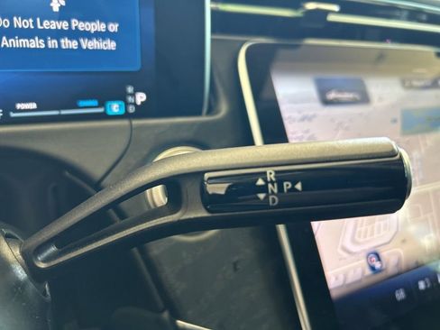 Used 2025 Mercedes-Benz E 350 4MATIC Sedan w/ Winter Package image 10