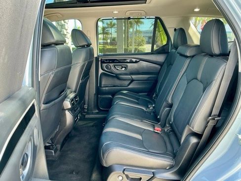 Used 2023 Honda Pilot Touring image 9