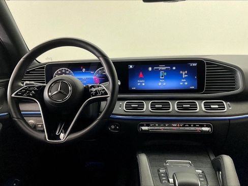 Used 2025 Mercedes-Benz GLE 350 4MATIC image 4