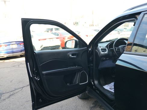 Used 2021 Jeep Compass Latitude w/ Driver Assistance Group image 9