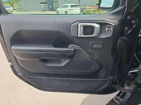 Used 2020 Jeep Wrangler Sport image 29