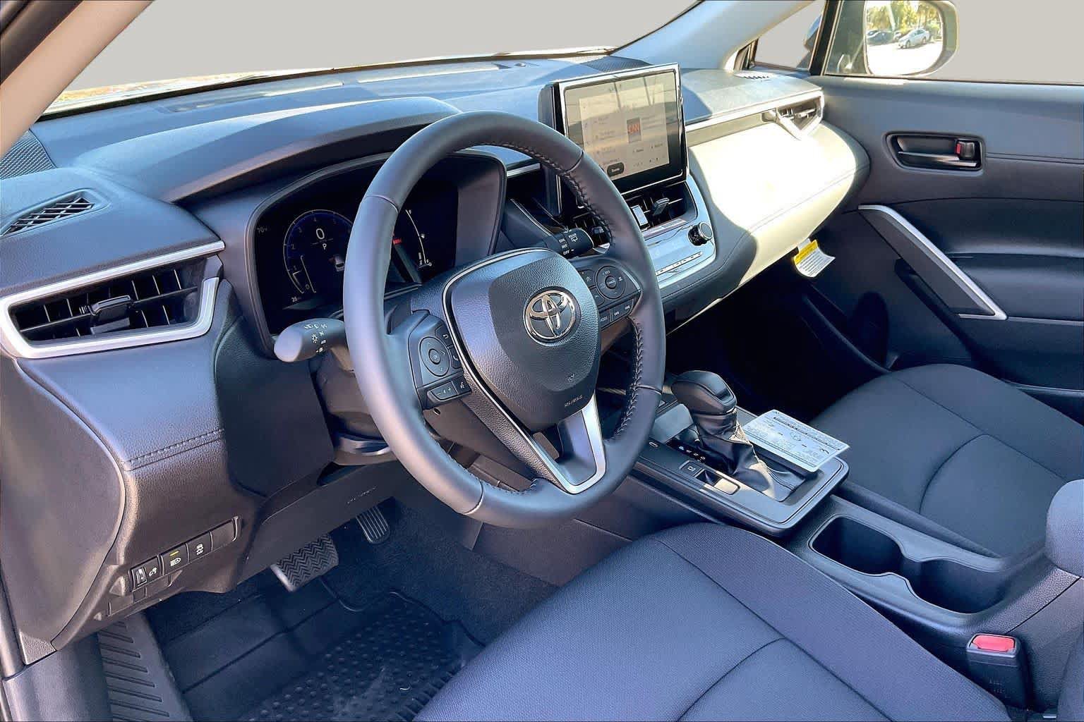 New 2026 Toyota Corolla Cross LE FWD image 8