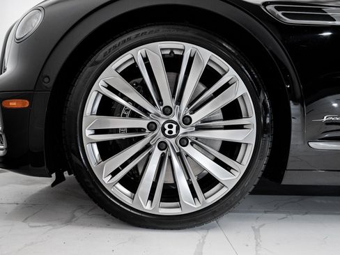 Used 2024 Bentley Flying Spur W12 image 6