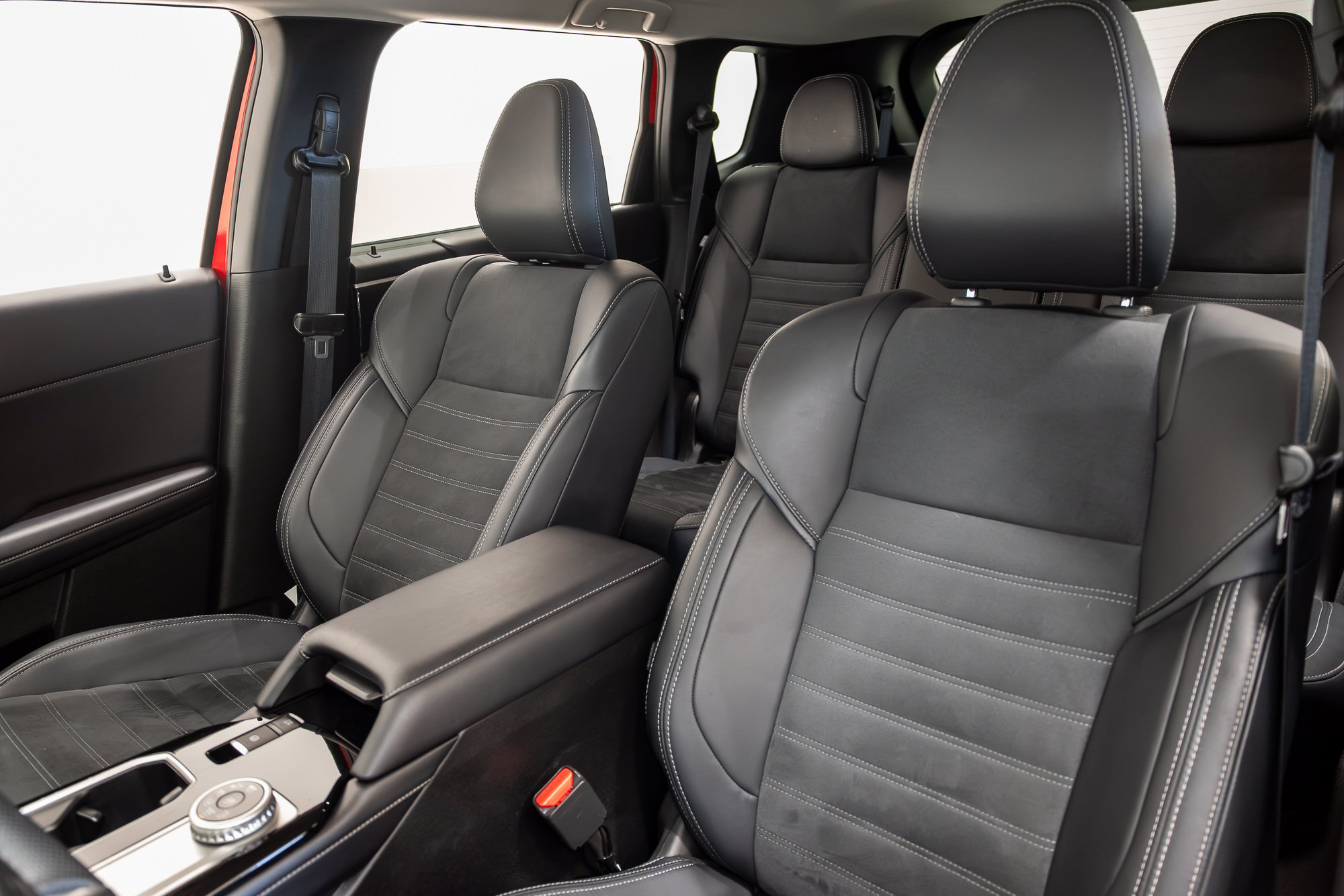 Used 2025 Mitsubishi Outlander SE AWD/4WD image 9
