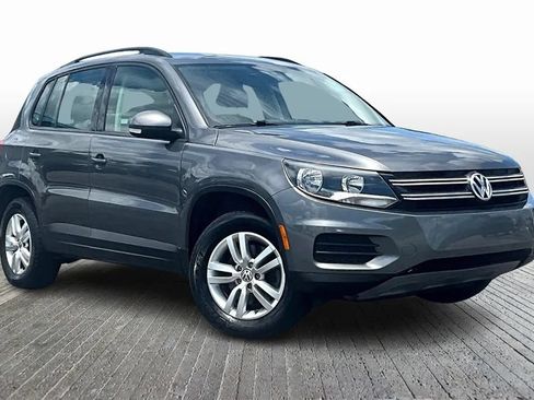 Used 2017 Volkswagen Tiguan S FWD image 3