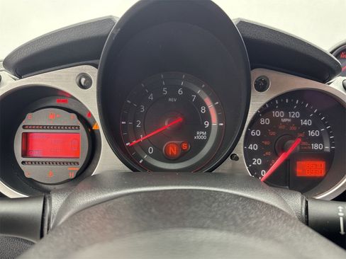 Used 2016 Nissan 370Z w/ Sport Package image 21