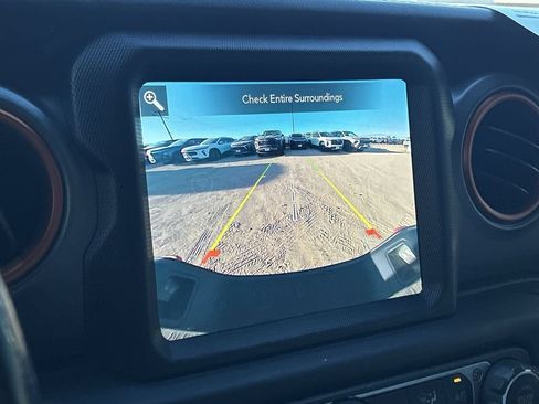 Used 2020 Jeep Gladiator Mojave AWD/4WD image 19