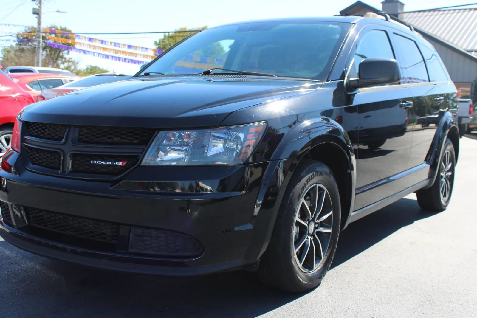 Used 2017 Dodge Journey SE w/ Flexible Seating Group FWD image 1