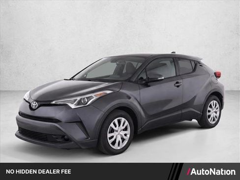 Used 2019 Toyota C-HR LE FWD image 1