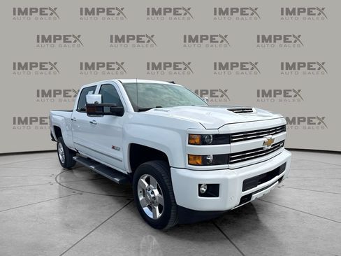 Used 2018 Chevrolet Silverado 2500 LT w/ Custom Sport Edition AWD/4WD image 4